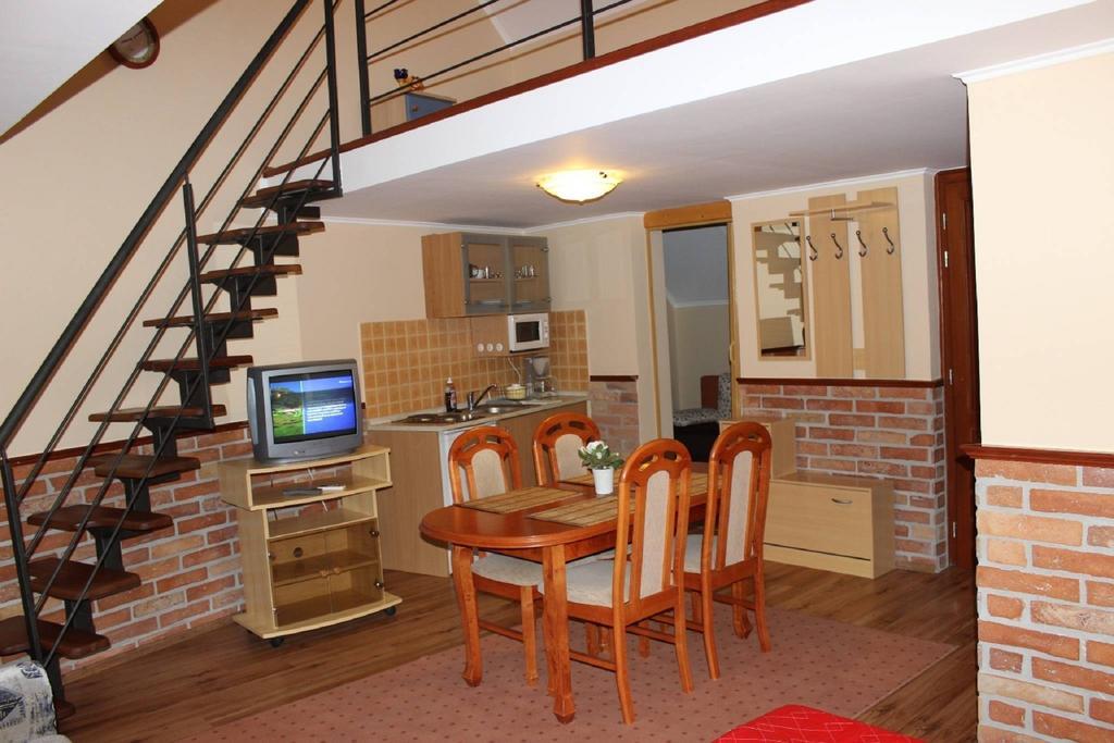 Gyulai Brill Apartman Cameră foto